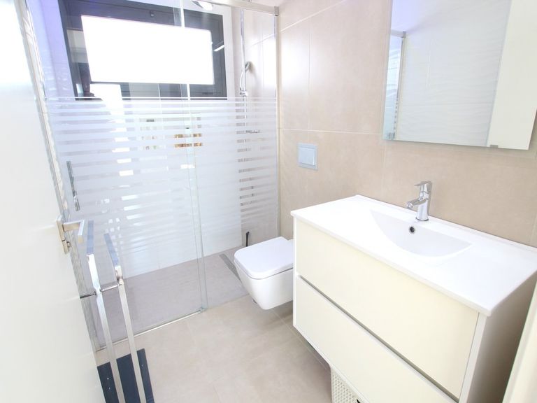 Property thumbnail 25