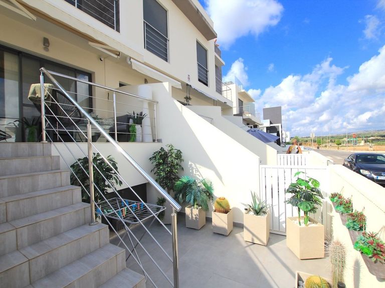 Property thumbnail 9