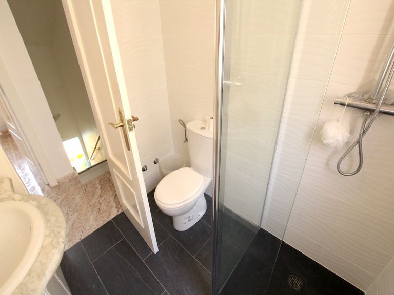 Property thumbnail 19