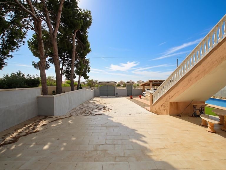 Property thumbnail 3