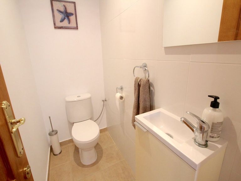 Property thumbnail 36