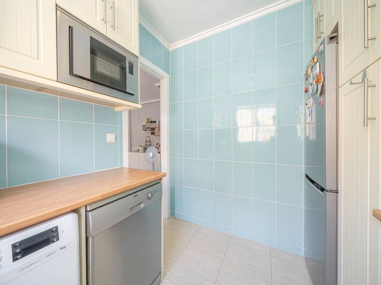 Property thumbnail 13