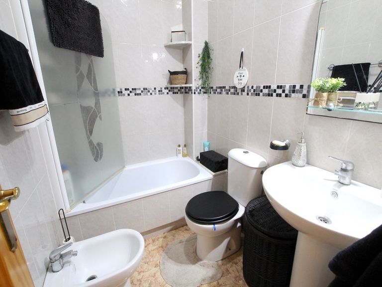 Property thumbnail 13