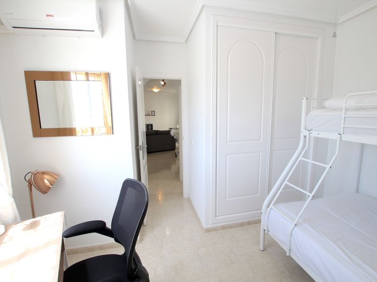 Property thumbnail 18