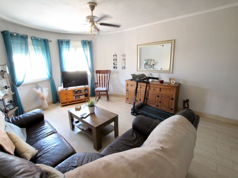 Property thumbnail 11