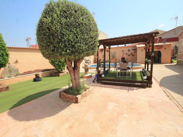 Property thumbnail 4
