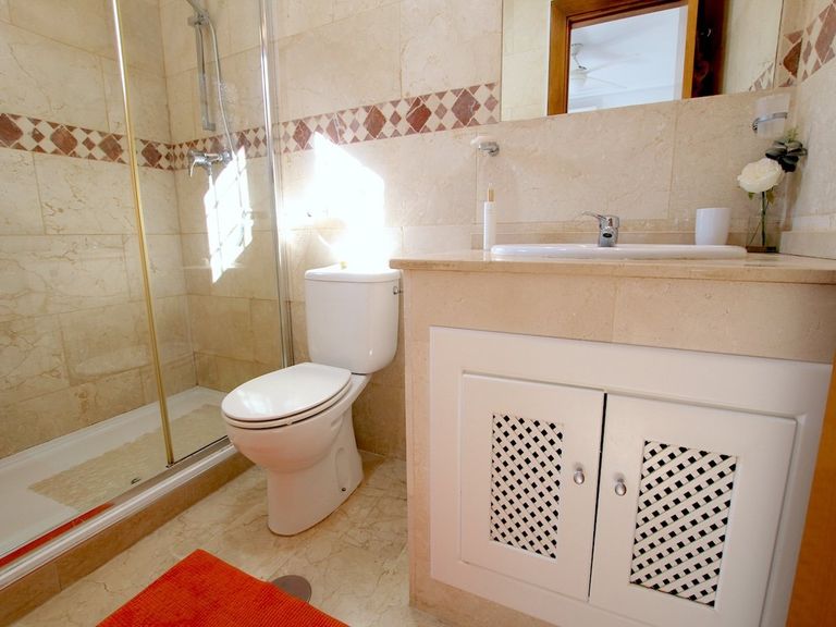 Property thumbnail 25