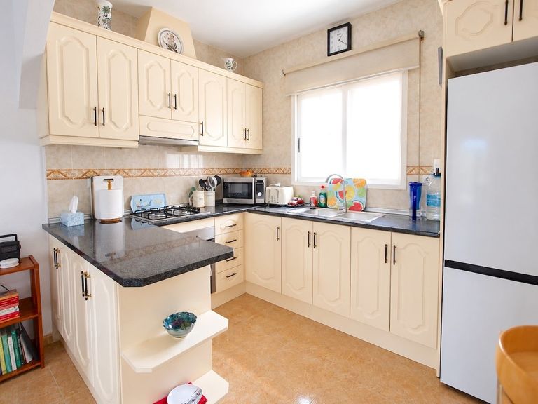 Property thumbnail 11