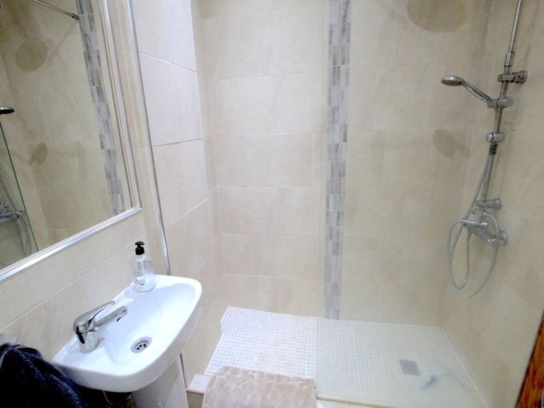 Property thumbnail 18