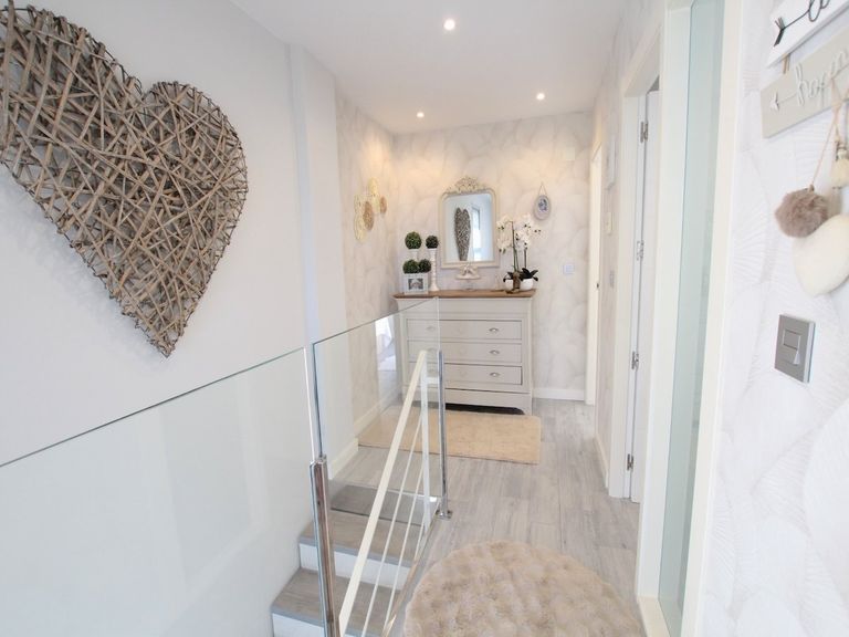 Property thumbnail 13