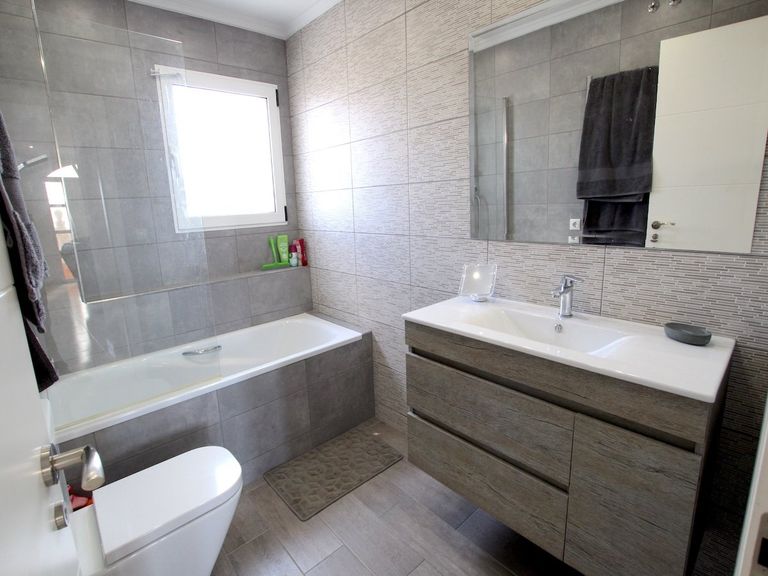 Property thumbnail 32