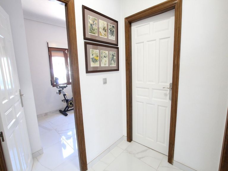 Property thumbnail 25