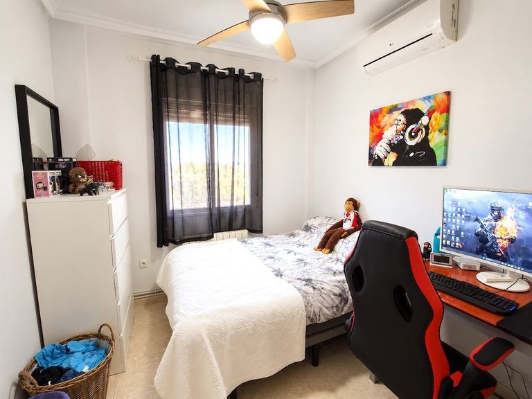 Property thumbnail 36