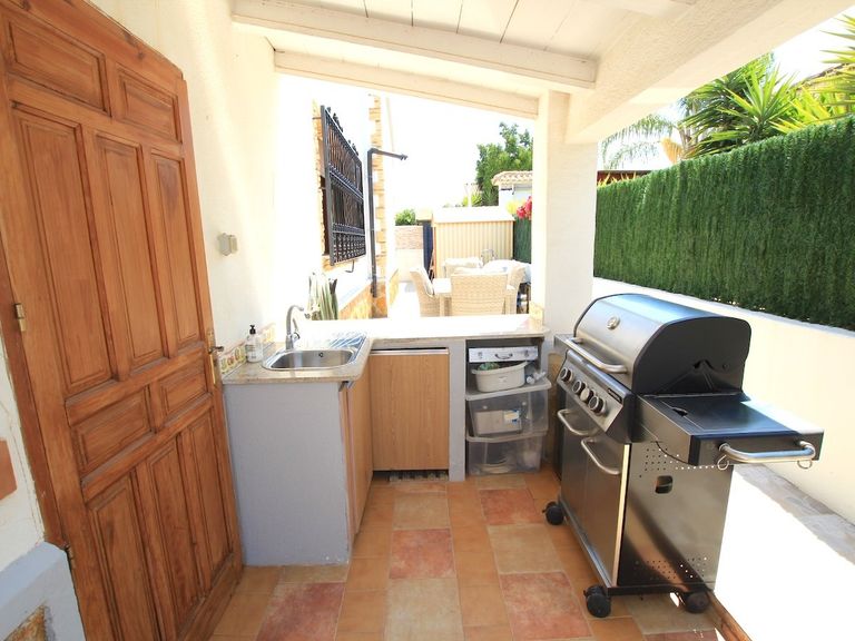 Property thumbnail 11