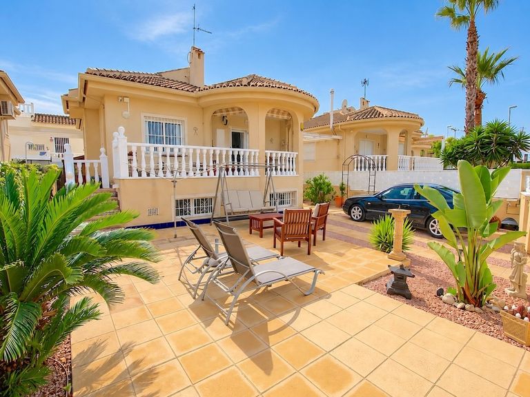 Property thumbnail 1