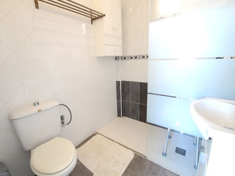 Property thumbnail 28
