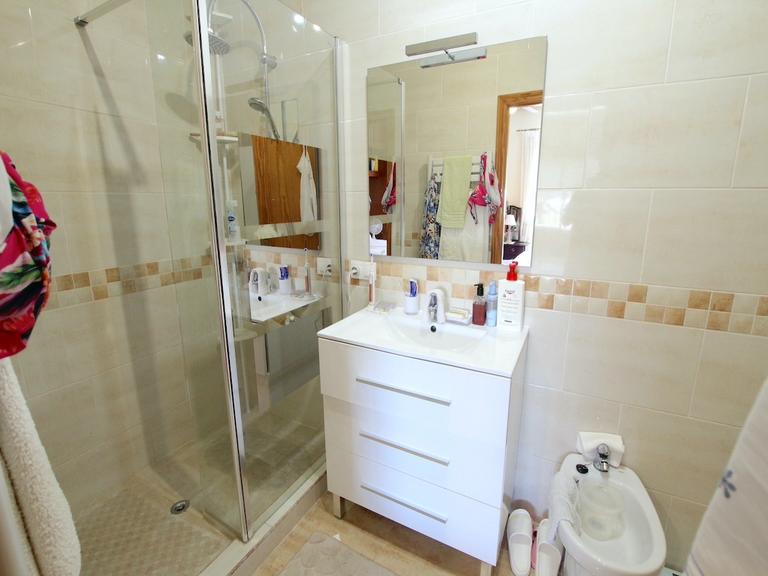 Property thumbnail 39