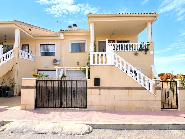 Property thumbnail 2