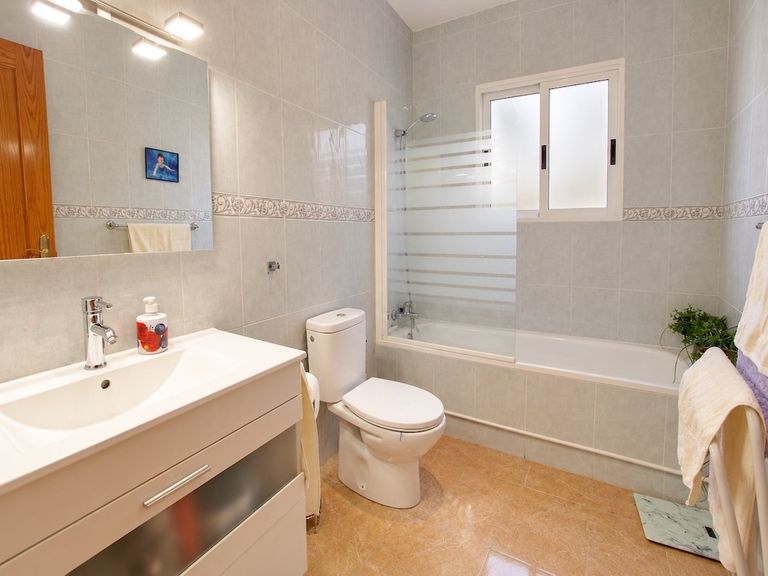 Property thumbnail 18