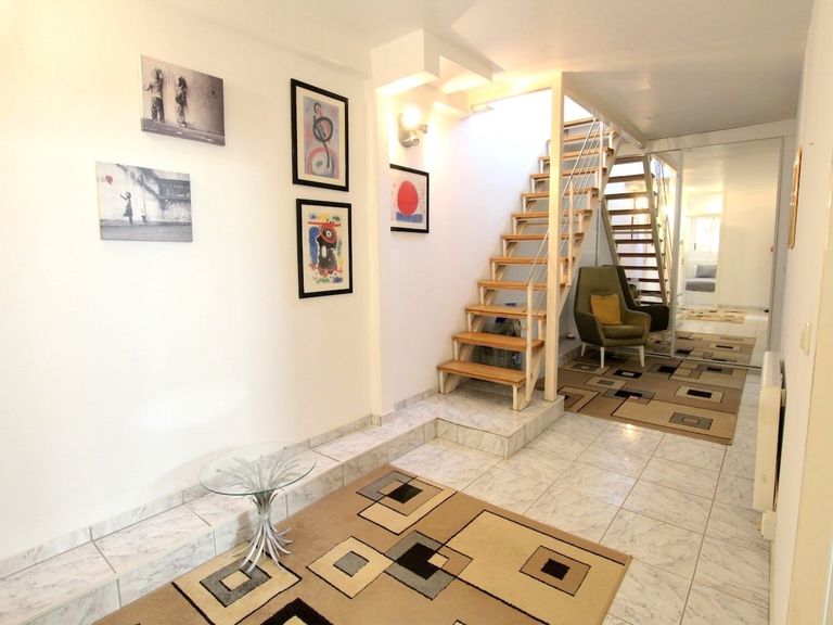 Property thumbnail 36