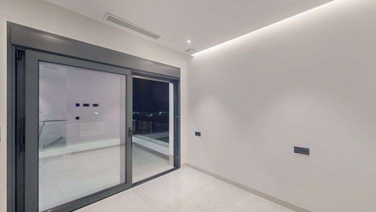Property thumbnail 9