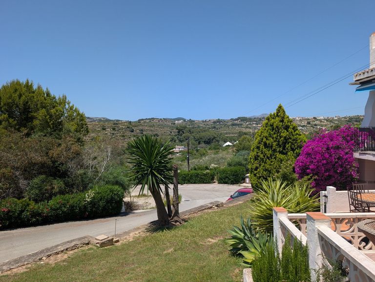 Property thumbnail 1