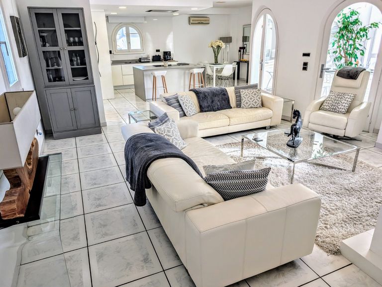 Property thumbnail 9