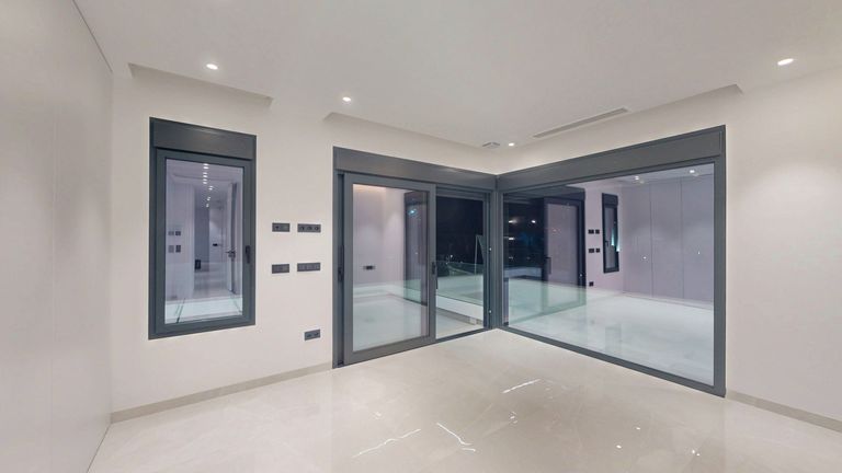 Property thumbnail 11