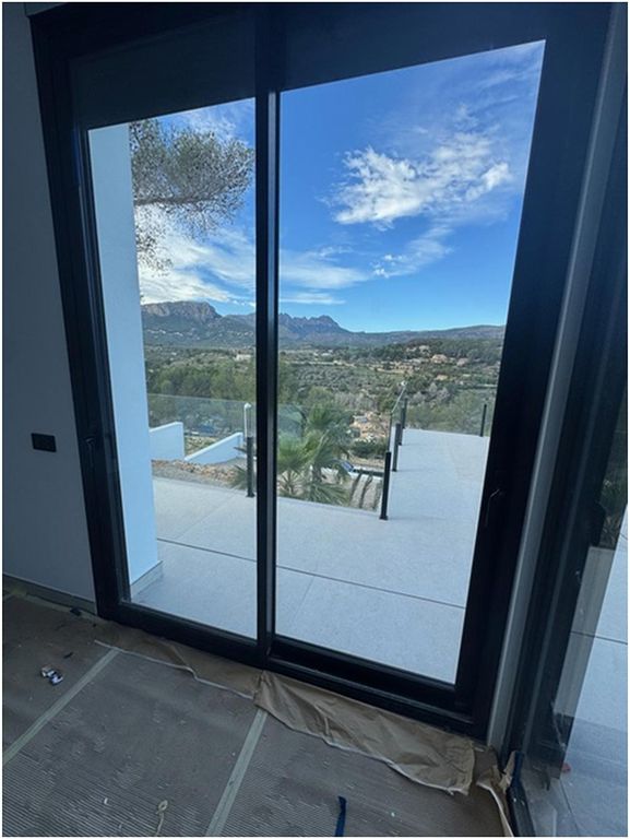 Property thumbnail 12