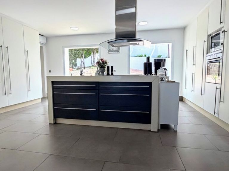 Property thumbnail 8