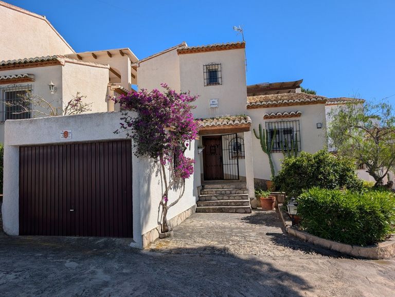 Property thumbnail 2