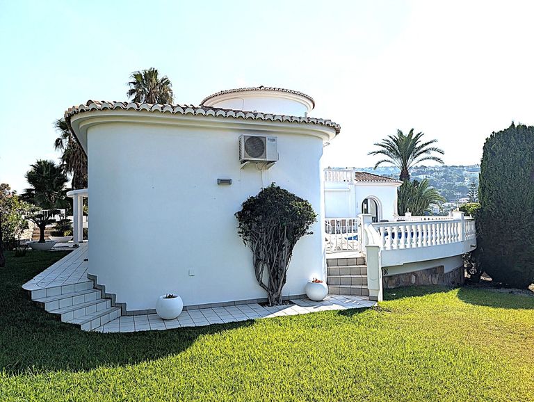 Property thumbnail 2