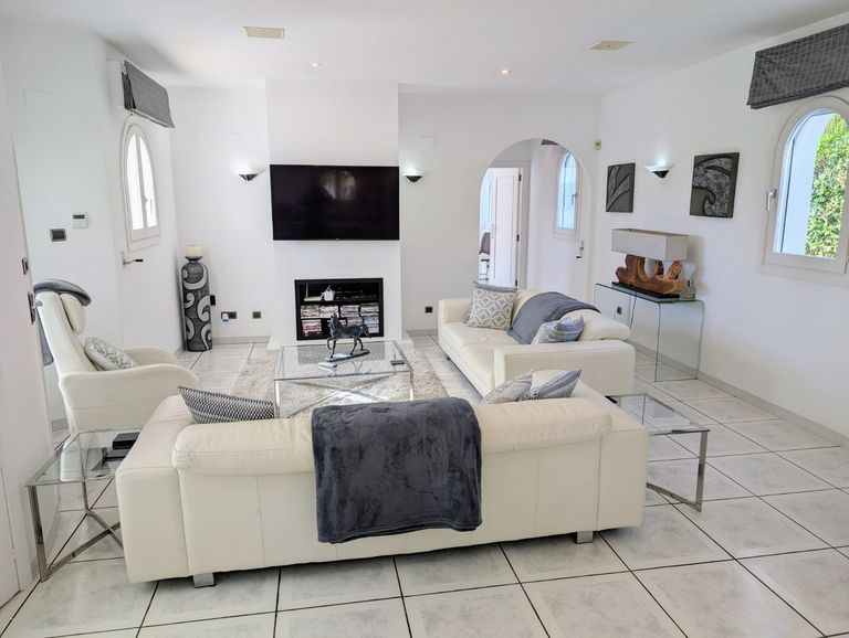 Property thumbnail 6