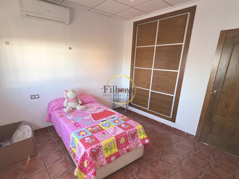 Property thumbnail 6