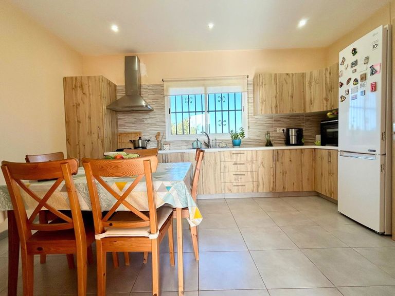 Property thumbnail 10