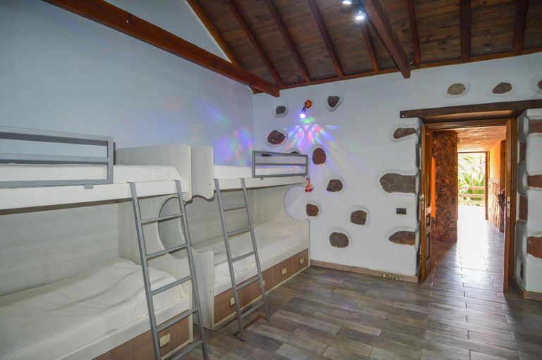 Property thumbnail 35