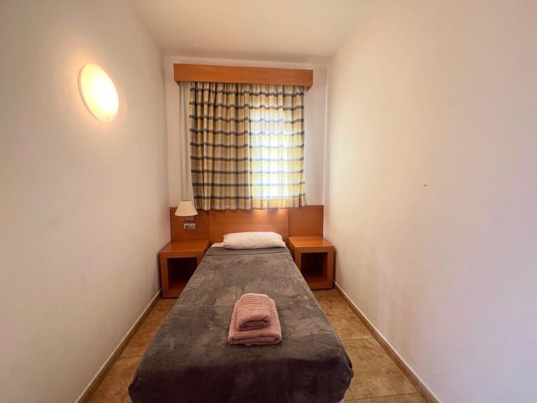 Property thumbnail 8