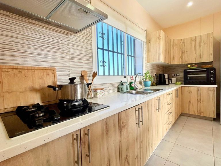 Property thumbnail 9