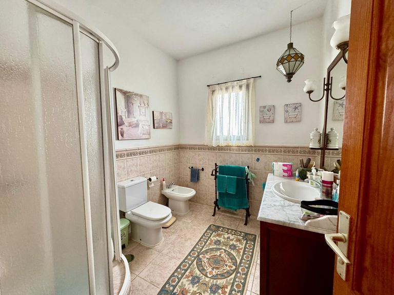 Property thumbnail 8
