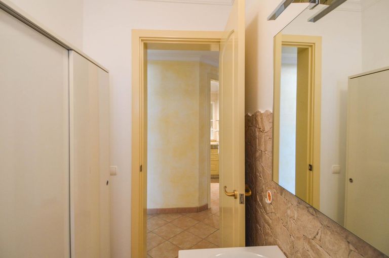 Property thumbnail 24