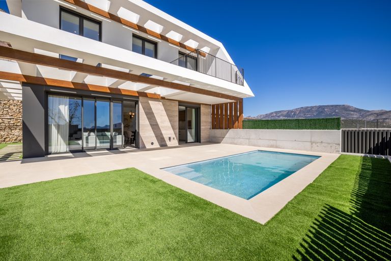 Property thumbnail 1