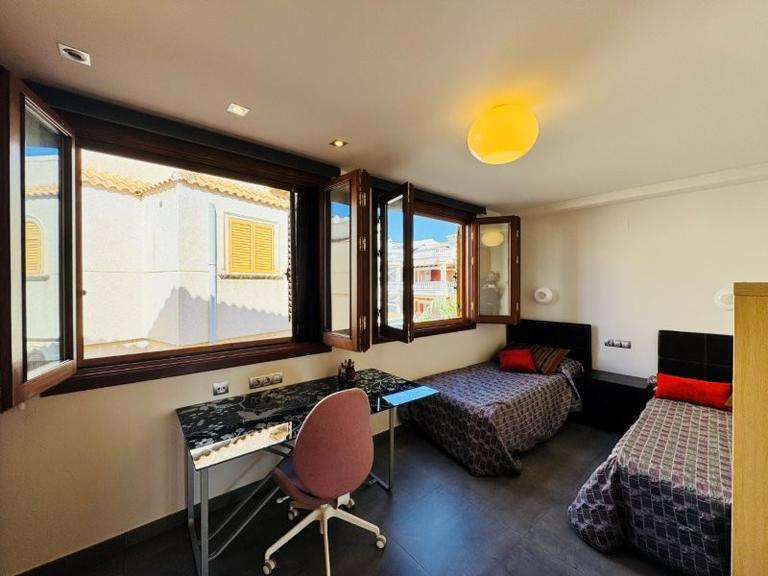 Property thumbnail 30