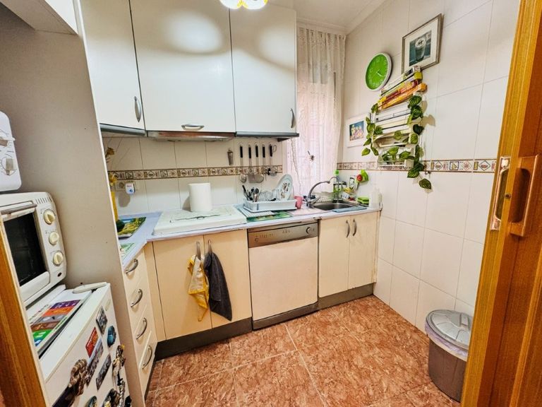 Property thumbnail 3