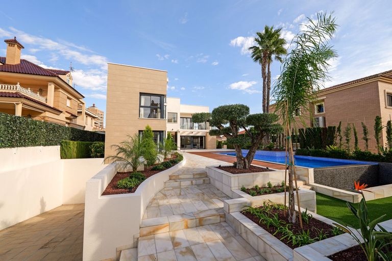 Property thumbnail 6