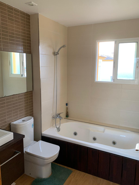 Property thumbnail 1