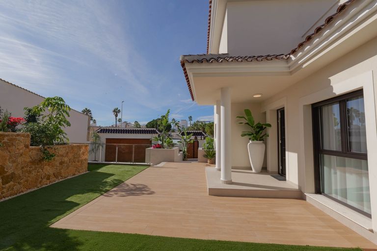 Property thumbnail 6