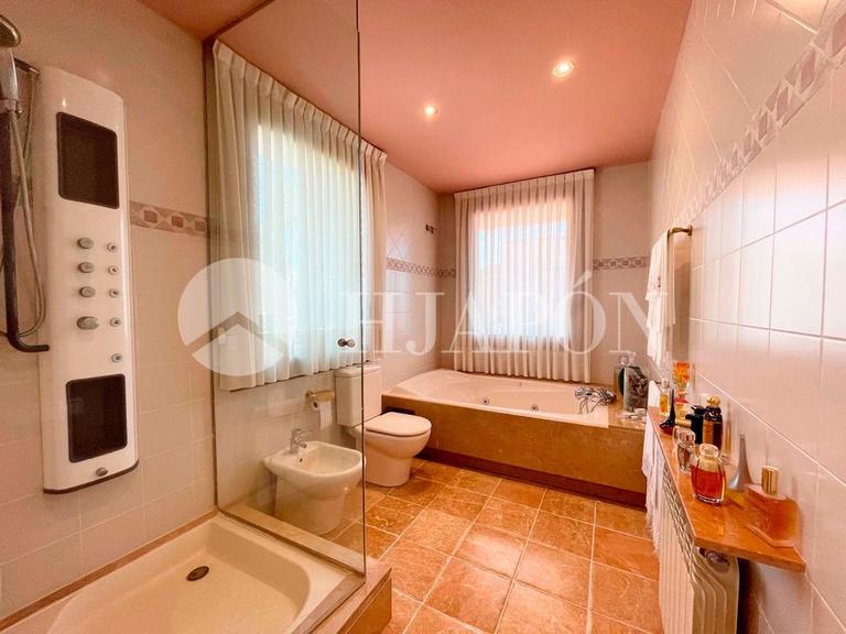 Property thumbnail 17