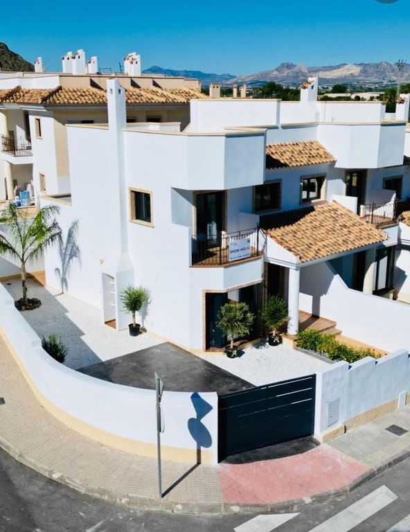 3 bedroom Semi Detached House in Cox, Costa Blanca - Property IH658004