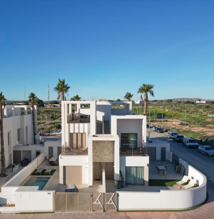 3 bedroom Semi Detached Villa in Los Alcazares, Costa Blanca - Property IH653003IA