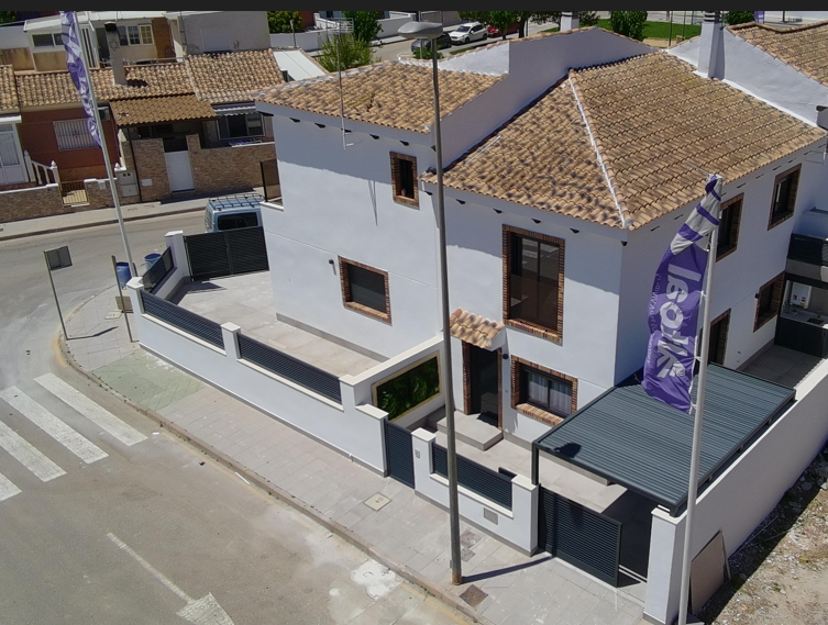 Property thumbnail 1
